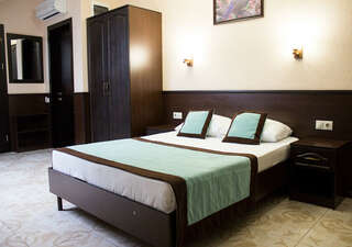 Гостевой дом Садко на Шевченко 79 Анапа Мансардный 3-х местный-2