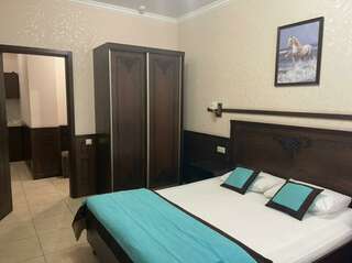 Гостевой дом Садко на Шевченко 79 Анапа Семейный 2-х комнатный номер с собственной кухней !-4